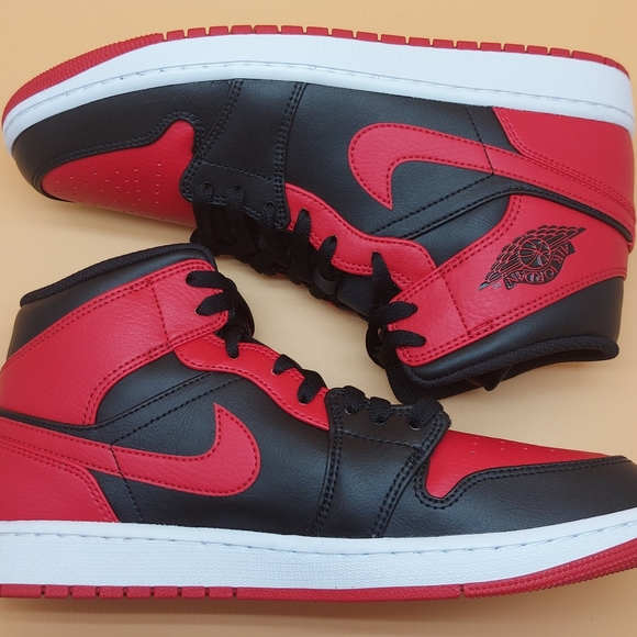 Jordan 1 Mid Banned - Picture 4 of 6